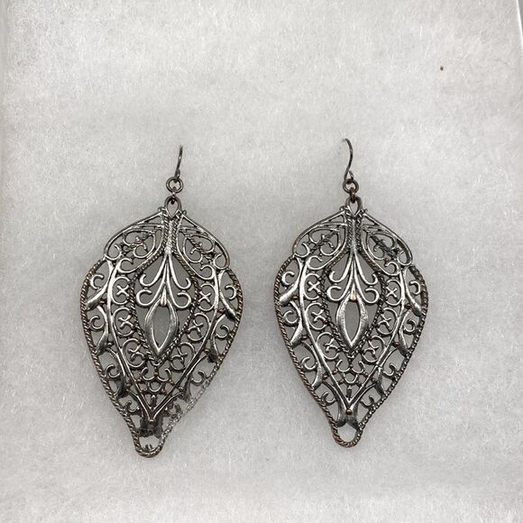 2 Pairs of Hanging Boho Earring - Picture 2 of 3